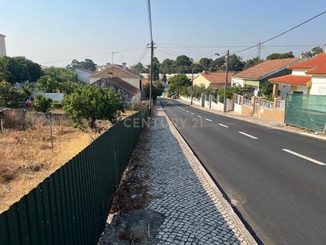 Terreno urbano em Vale Flores, Almada