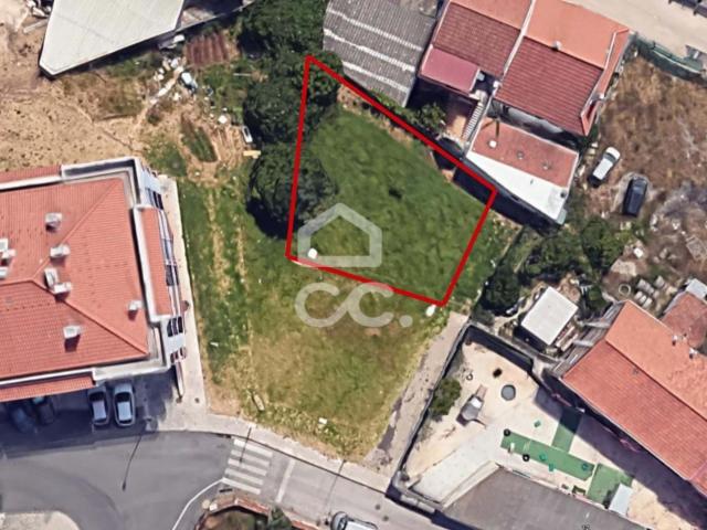 Terreno Urbano em Casal da Mira na Amadora