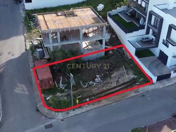Terreno Urbano em Famões Trigache