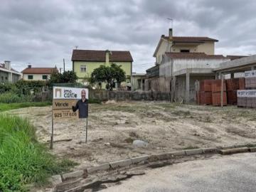 Terreno Urbano, em Fernão Ferro, Rua Rio Zêzere, Lote 23, para construção de moradia uni familiar