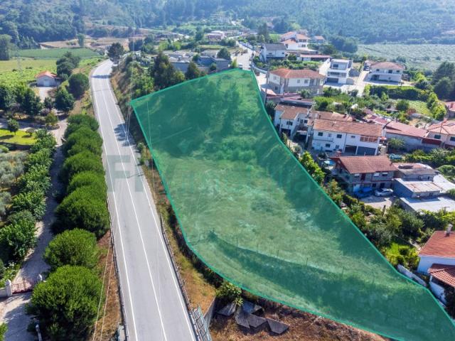 Terreno Urbano em Freixo de Baixo, concelho da Amarante