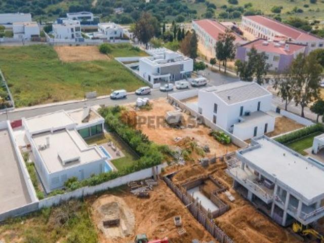 Lote Urbano em Lagos Oportunidade Única!