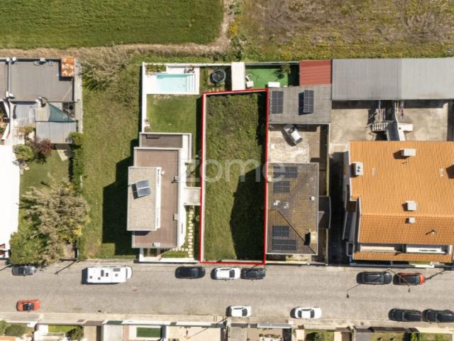 Terreno urbano em loteamento junto à Praia da Memória