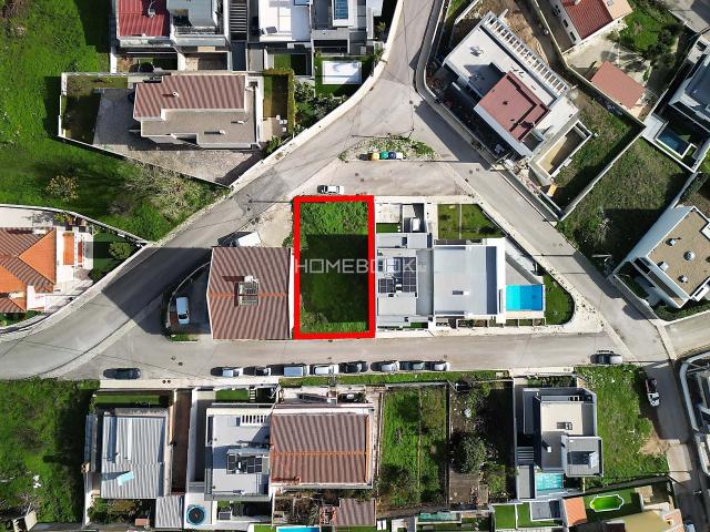 Terreno Urbano em Odivelas – Construa a sua Moradia com Vista Rio!