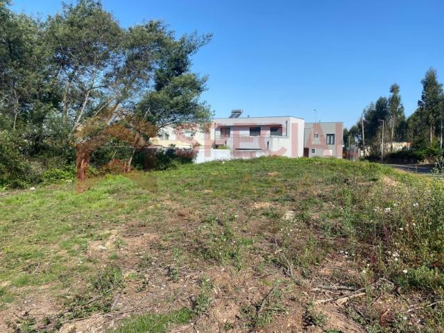 Terreno Urbano em Pedroso com 340m2