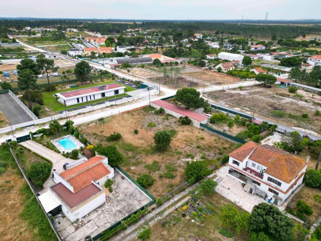 Terreno urbano em Pinhal de Frades, Fernão Ferro, Seixal