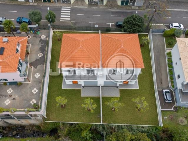 Terreno Urbano em São Roque Funchal