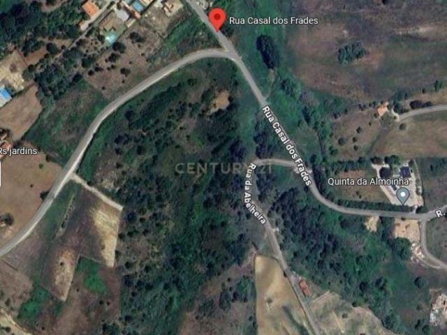 Terreno Urbano em Sesimbra com localização privilegiada para construção de moradia com 584m2