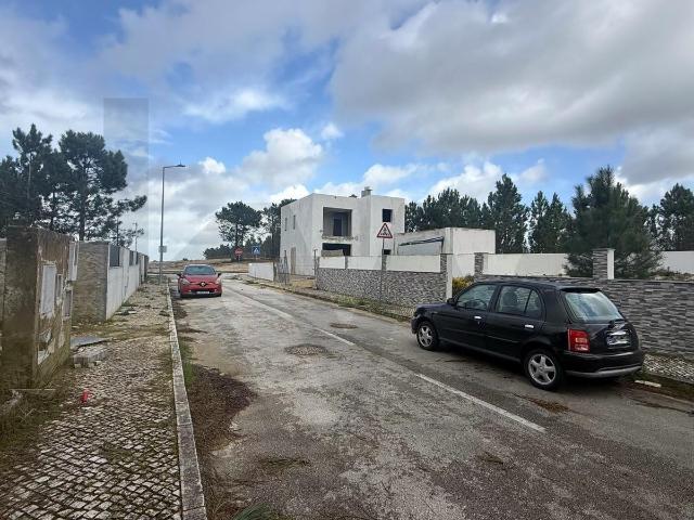 Terreno urbano inserido em loteamento – 641 m² | Pinhal das Formas – Quinta do Anjo