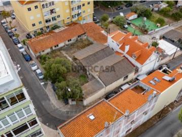 Terreno Urbano junto do Jamor e Marginal