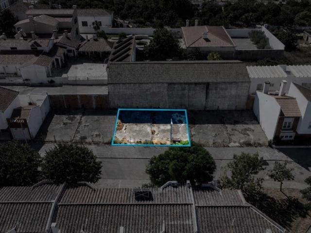 TERRENO URBANO NA VILA DE ALPIARÇA, SANTARÉM
