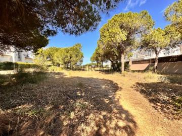 Terreno urbano na prestigiada Quinta do Lago