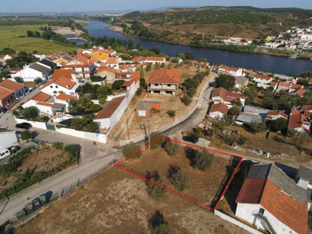 Terreno Urbano no Arripiado | 506 m² de Terreno com Potencial para Construção