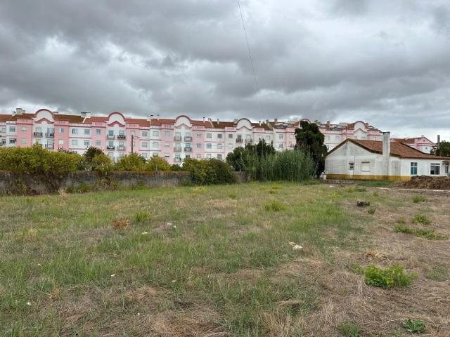 Terreno Urbano no centro do Porto Alto Samora Correia