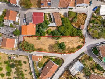 Terreno Urbano no Centro de Valhelhas Torres Novas – 960 m²