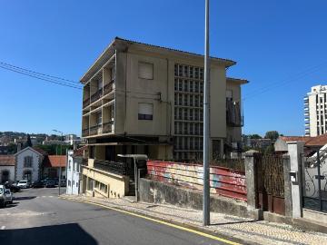 Terreno urbano no centro São João da Madeira