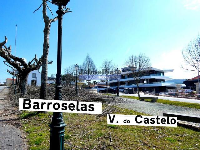 Terreno urbano p/ construção 4 MORADIAS c/ piscina ou APARTAMENTOS. Portugal, Viana do Castelo, Barroselas