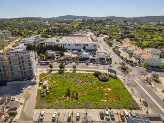 Terreno Urbano para Comércio ou Serviços Loulé