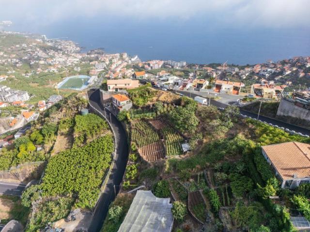 Terreno Urbano para Construção | 680 m² | Câmara de Lobos