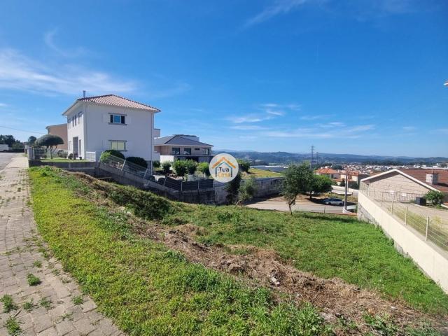 Terreno urbano para construção