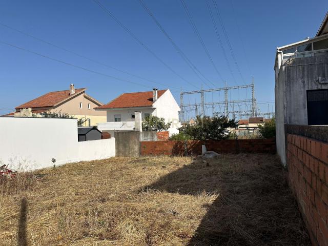 Terreno Urbano para Construção | 296 m² | Mina de Água, Amadora