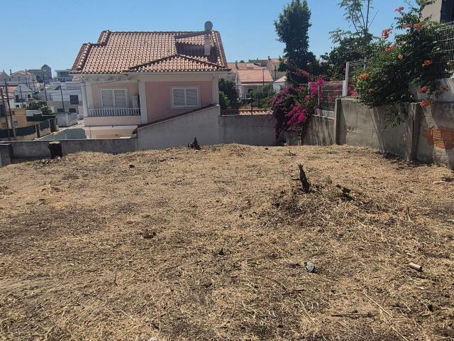 Terreno Urbano para Construção | 317 m² | Vale de Cavala – Charneca da Caparica