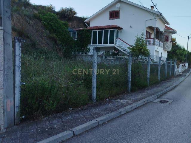Terreno Urbano para construção Tabuaço