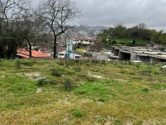 Terreno Urbano para Construção com 404 m² Cepães, Fafe
