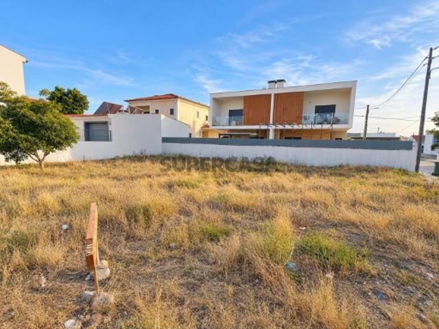 Terreno Urbano para construção composto por dois lotes com 250m2 cada 500m2 | Fernão Ferro
