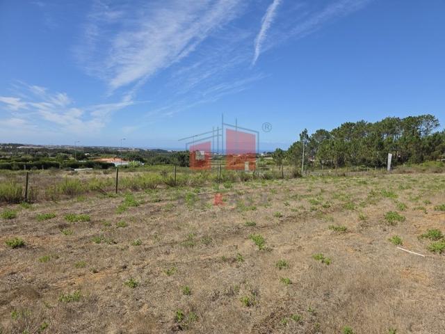 Terreno urbano para construção de 4 moradias geminadas