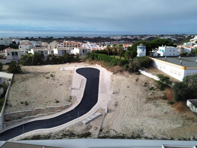 Terreno Urbano para construção de 634m2 com vista mar em Albufeira