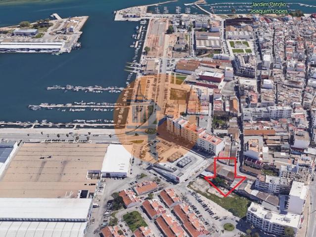 Terreno urbano para construção de 3 Prédios Zona Ribeirinha Olhão