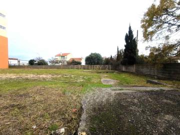 Terreno Urbano Para Construção de Moradia – Amadora