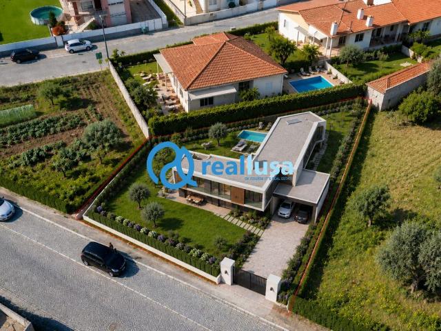 Terreno Urbano para construção de moradia em Grijó