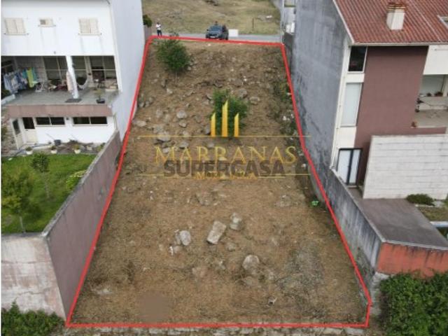 Terreno Urbano Para Construção de Moradia Unifamiliar Geminada