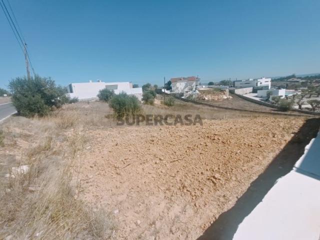 Terreno Urbano para Construção de Moradia | 1.060 m² | Torres Novas