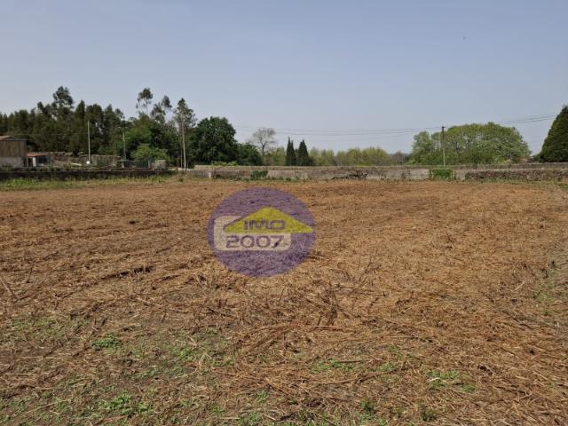 Terreno Urbano para Construção de Moradias Argoncilhe