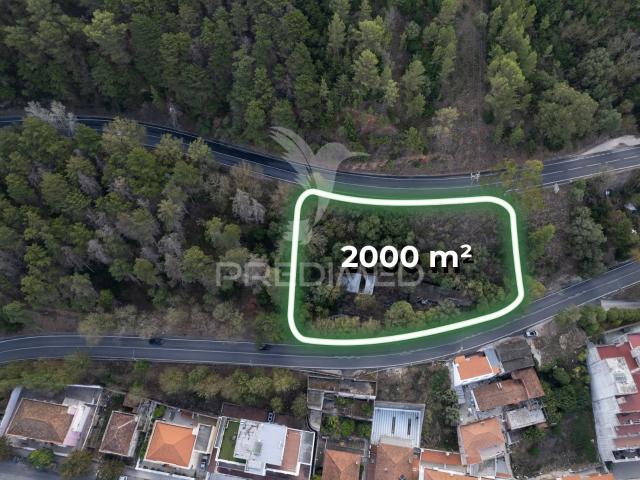 Terreno Urbano para Construção de Moradias em Banda no Centro de Alenquer
