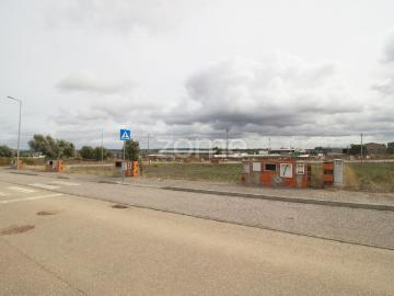 Terreno urbano para construção em Viana do Alentejo