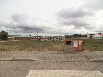 Terreno urbano para construção em Viana do Alentejo