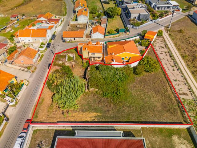 Terreno urbano para construção em Campo/Tornada