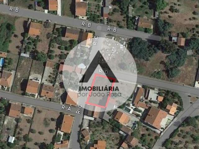 Terreno Urbano para construção em Póvoa de Rio de Moinhos com área de implantação de 352 m2