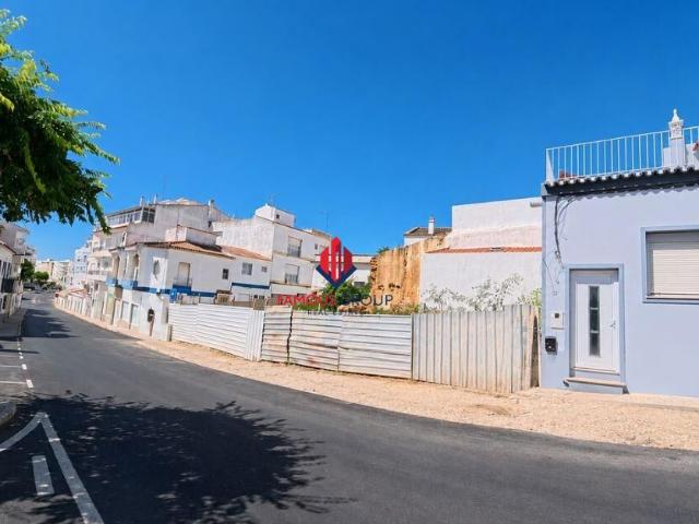 Terreno Urbano para Construção no Centro de Lagoa