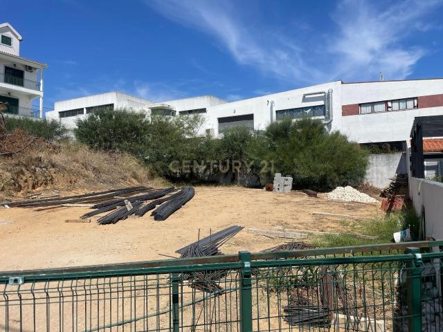 Terreno Urbano para Construção Quinta do Chiado, Almada