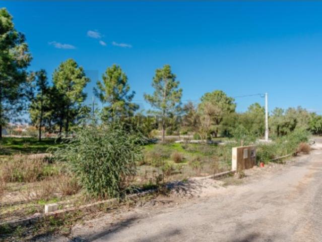 Terreno Urbano para Construção, Santo António Charneca, Barreiro