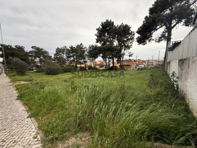 Terreno Urbano para Investimento Excelente Oportunidade na Quinta do Conde