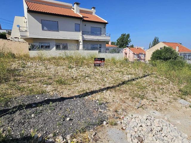 TERRENO URBANO TEM PROJETO