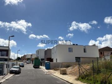 TERRENO URBANO PREMIUM EM BICESSE PRIVACIDADE, SOL E ENORME POTENCIAL