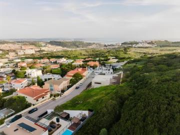 Terreno urbano com projeto aprovado em Barcarena, Oeiras