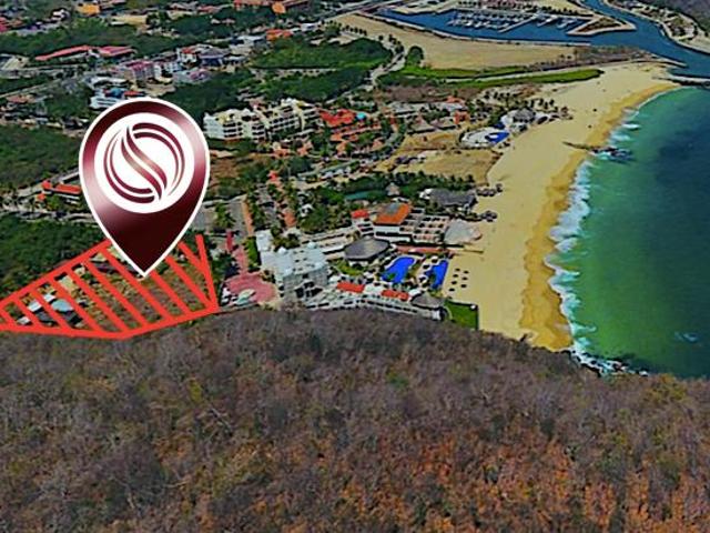 Terreno uso de suelo tur?stico hotelero a 300 metros de la playa, Bahia Chahue